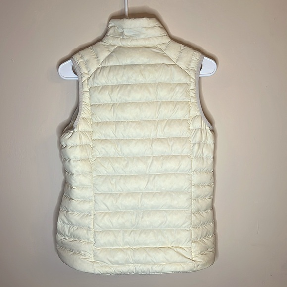 Patagonia Down Vest. - Picture 2 of 4